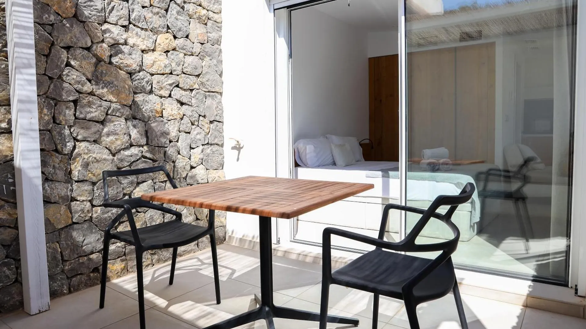 Apartment Cala Vadella Beachwalk Suites